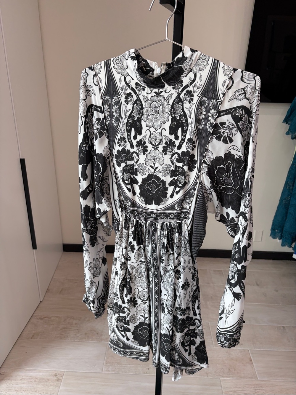 Farm Rio: High-Neck Long-Sleeve
Mini Dress - Picture 9 of 11